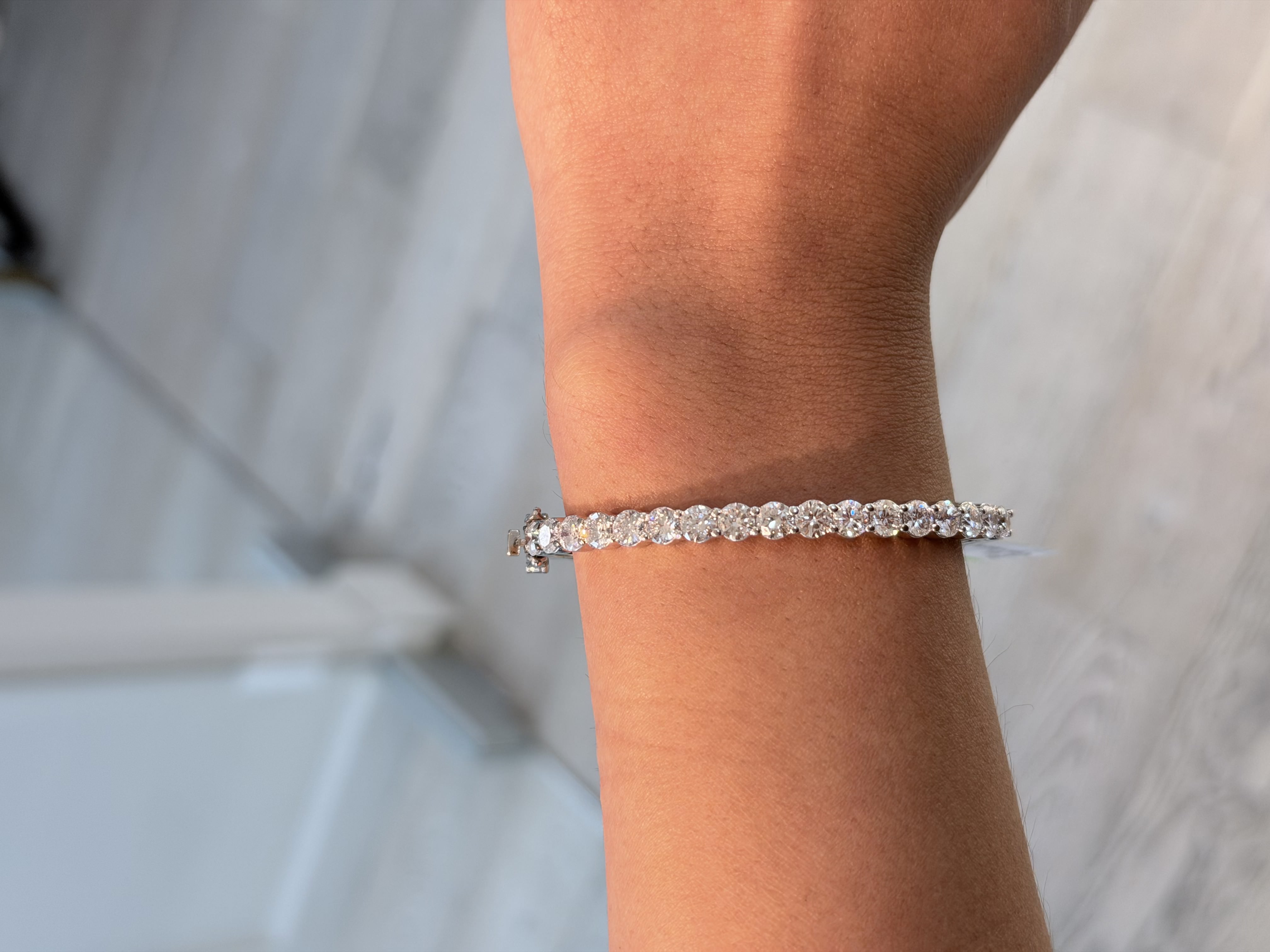 Bangle Bracelet, 14K White Gold, stock BRAC00039