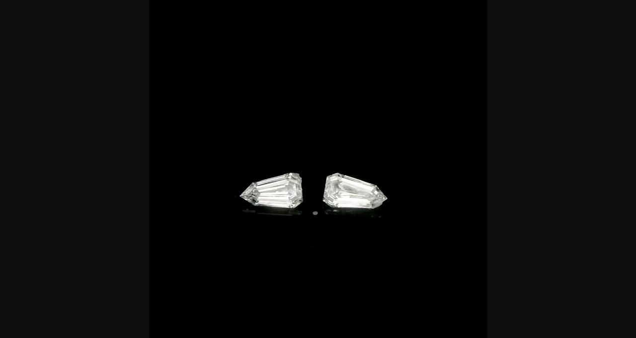 Matched pair of Shield lab grown diamonds, 5.00 × 2.80 mm, D VS1, 0.34ct total