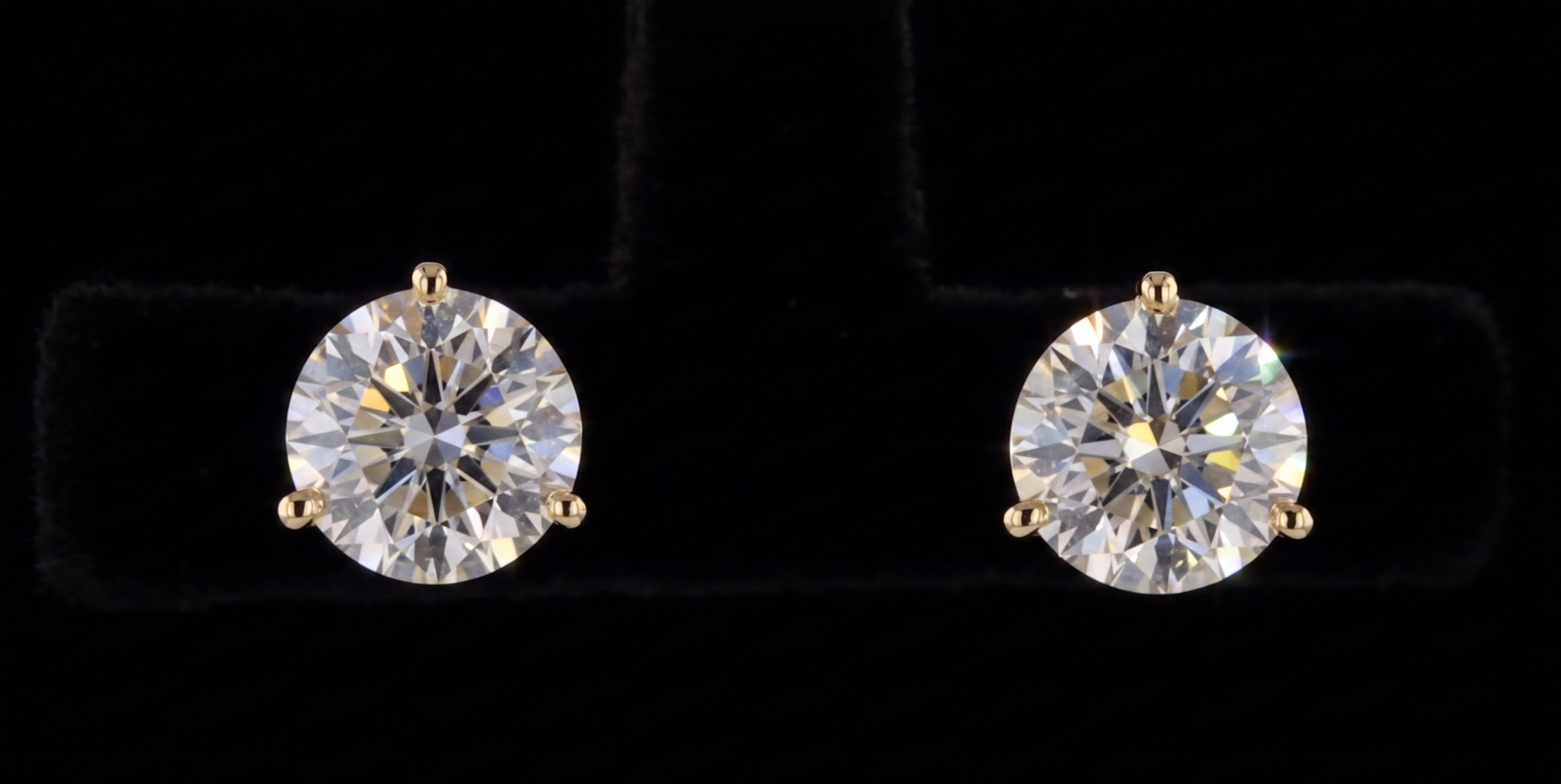 Stud Earrings, 14K Yellow Gold, stock ST1-14Y3