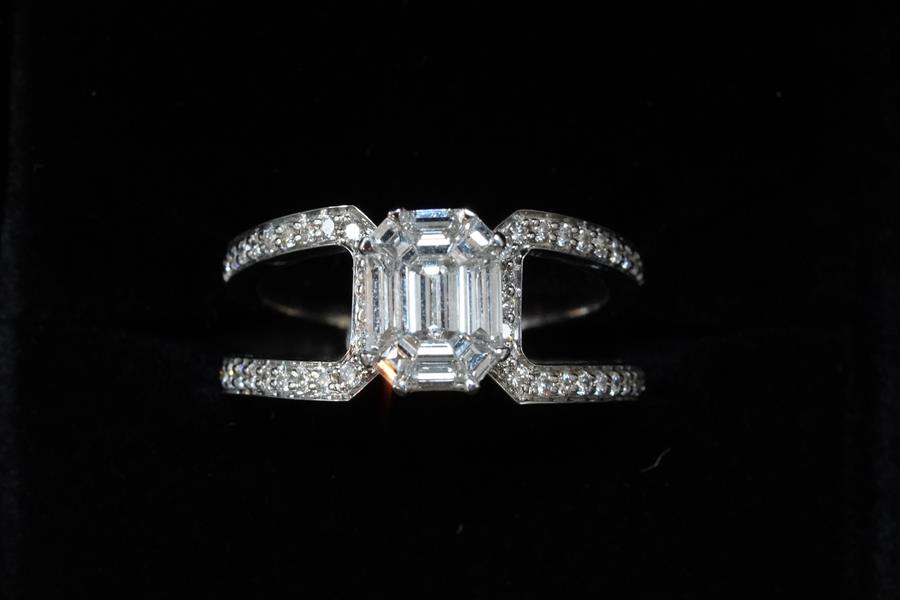Fashion Engagement Ring, 18K White Gold, stock 103800