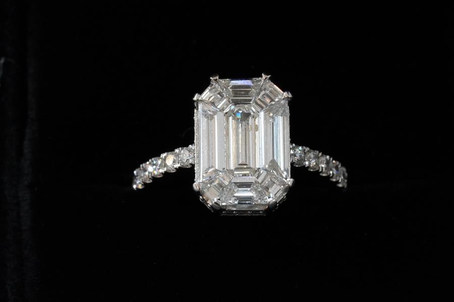 Solitaire Engagement Ring, 18K White Gold, stock 103911